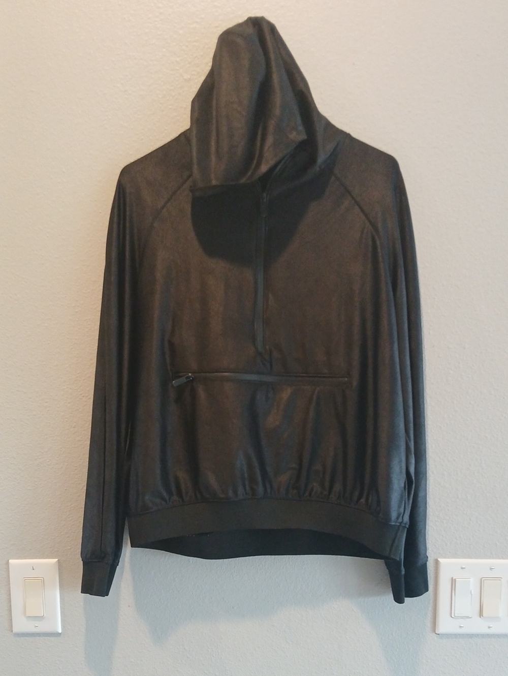 Maison D' Amelie Large Women's Black Hooded Pullover Jacket Athletic
